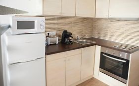 Downtown Apartment Csengery 10